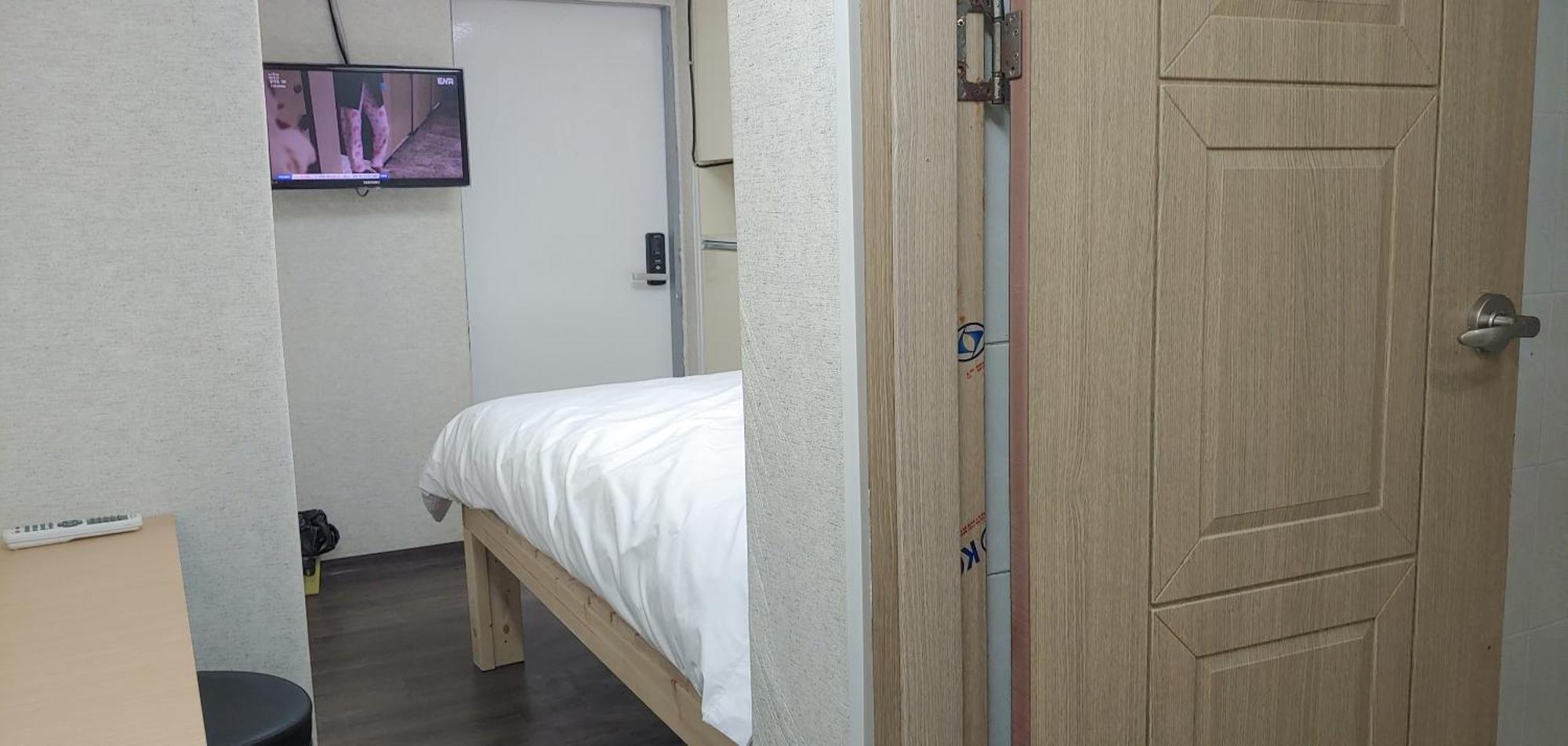 Stayin Myeongdong - Foreigners Only