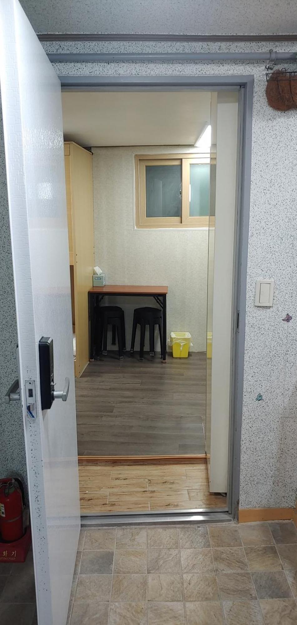 Stayin Myeongdong - Foreigners Only *