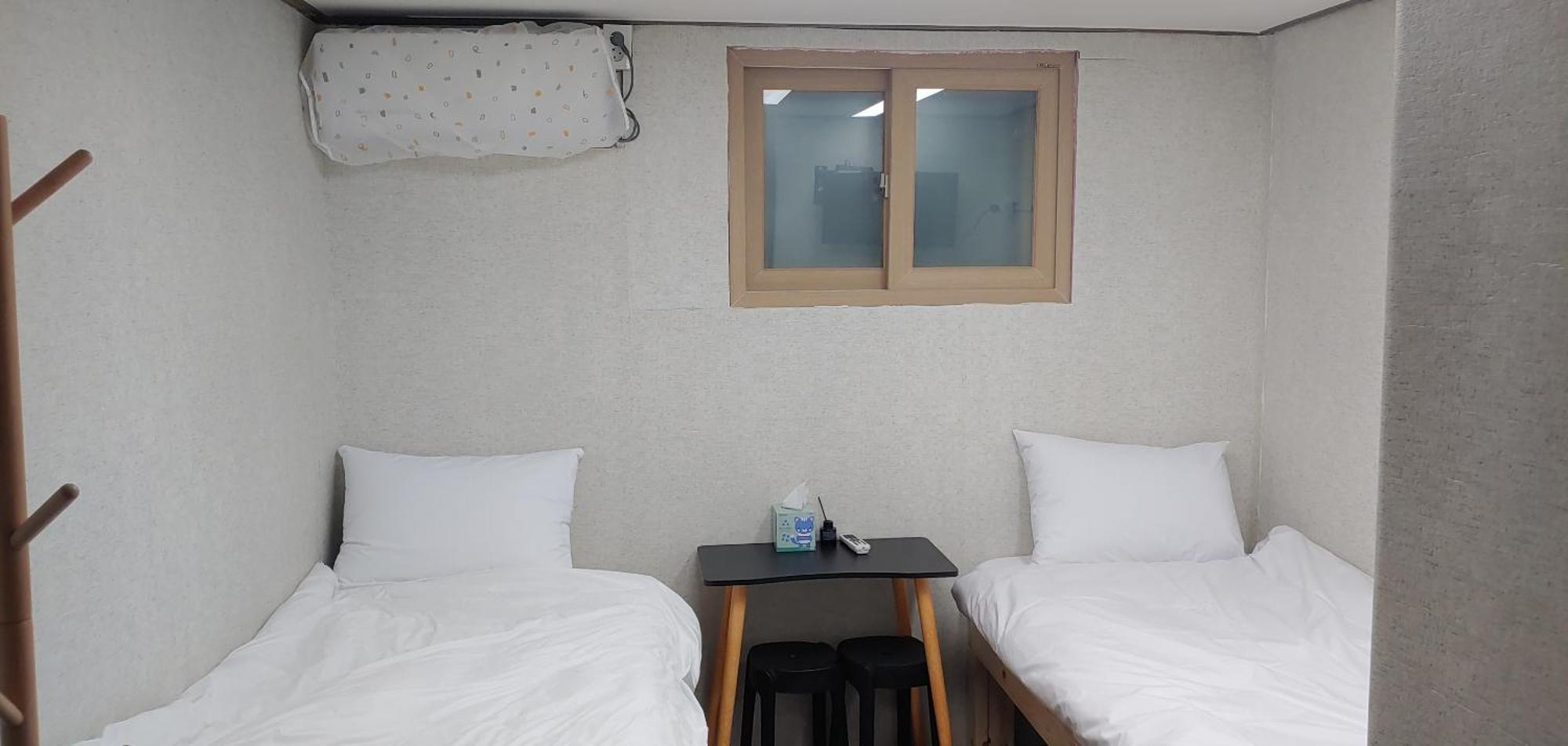 Stayin Myeongdong - Foreigners Only * Seul