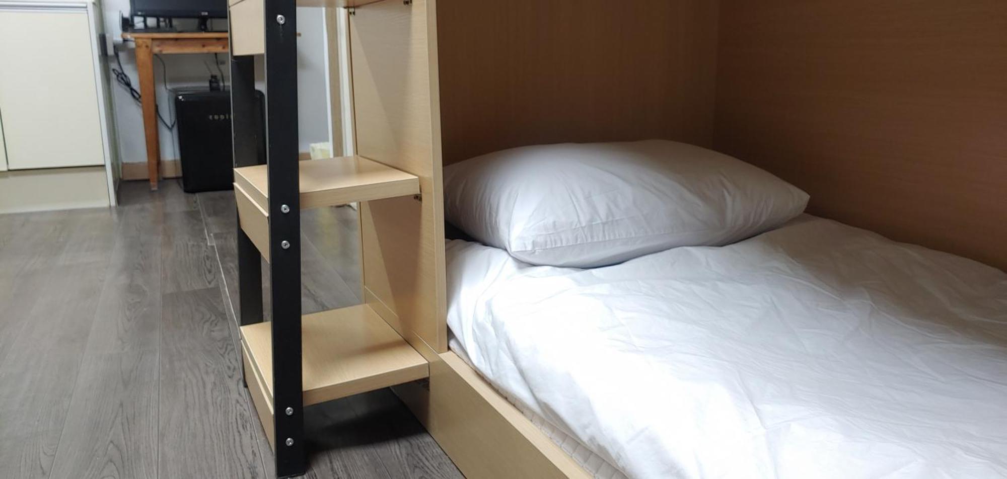 Guest house Stayin Myeongdong - Foreigners Only